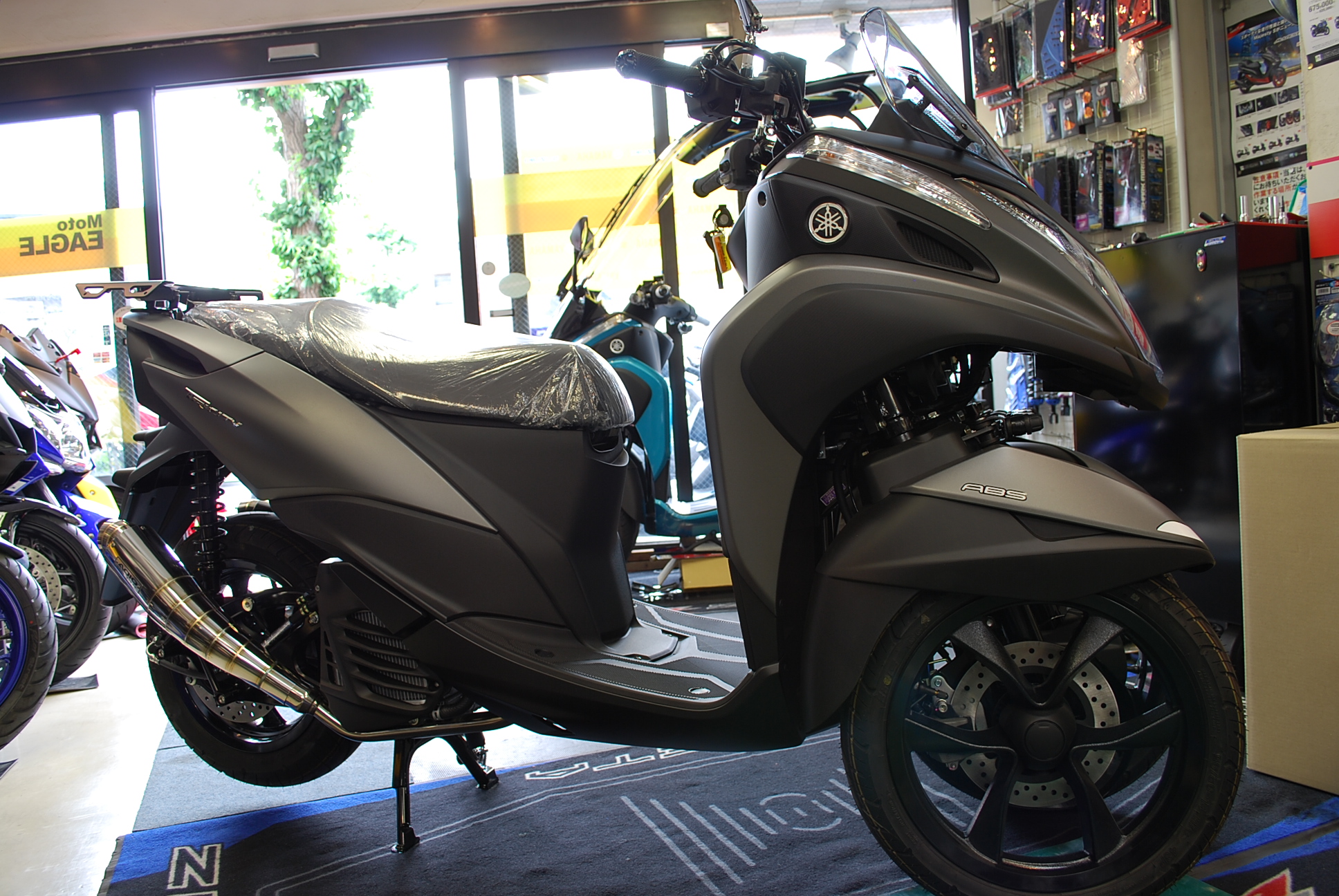 トリシティ　バーハン　ADIO カスタム 006